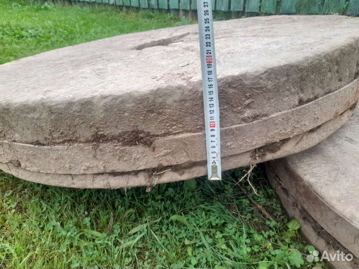 Каменные жернова