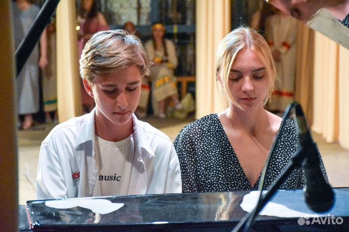 Репетитор по фортепиано