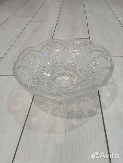 Большая хрустальная ваза