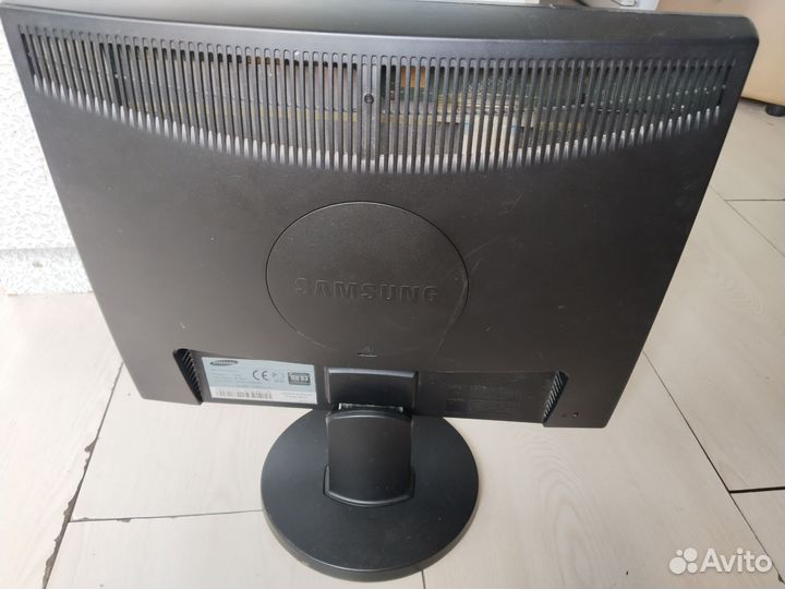 Монитор Samsung syncmaster 943n