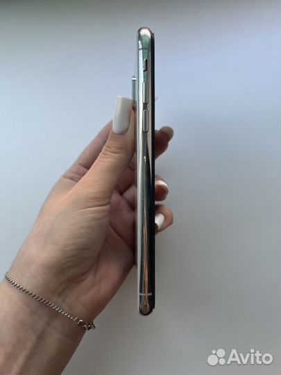 iPhone X, 64 ГБ