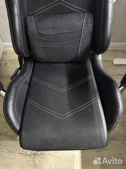 Компьютерное кресло KFA2 Gaming Chair 04 L