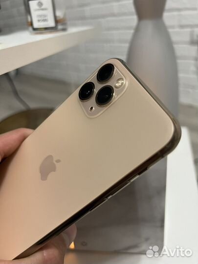 iPhone 11 Pro, 64 ГБ