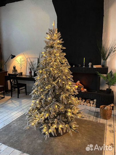 Елка искусственная