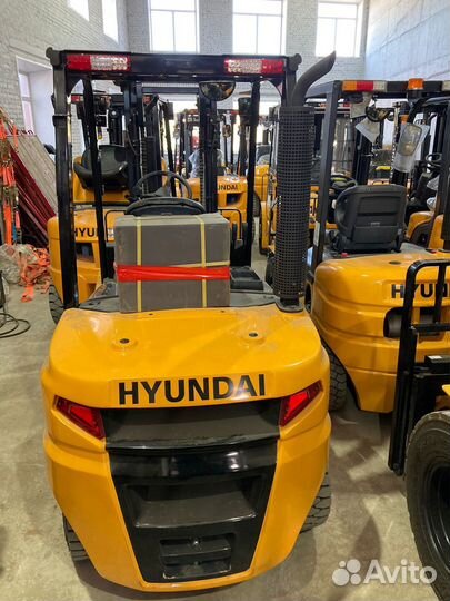 Вилочный погрузчик Hyundai 30D-9E, 2023