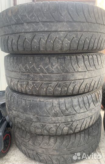 Bridgestone Ice Cruiser 7000 195/65 R15 92C