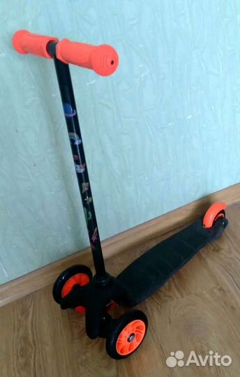 Самокат детский трёхколёсный