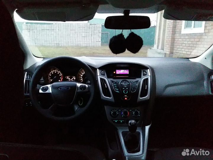 Крыло на ford focus 3