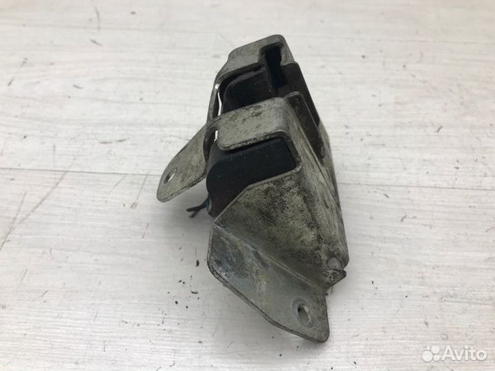 Замок багажника Mercedes Ml320 W163 M112.942 1999