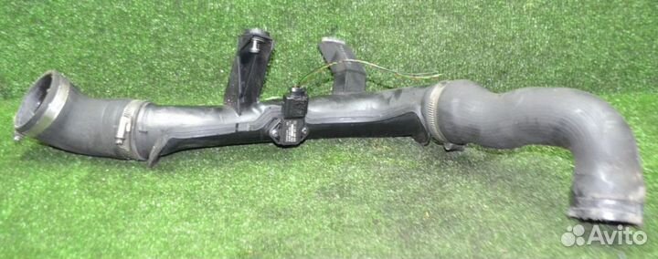 Патрубок интеркулера Audi / VW Пассат CC 2.0 FSI C