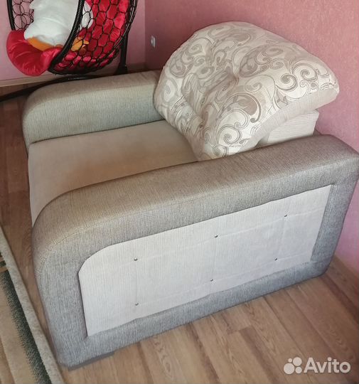 Кресло-кровать, пуф