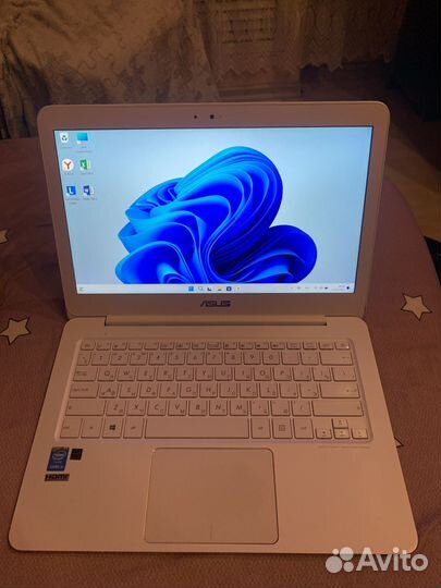 Ноутбук asus