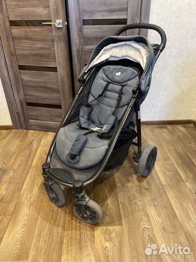 Прогулочная коляска joie