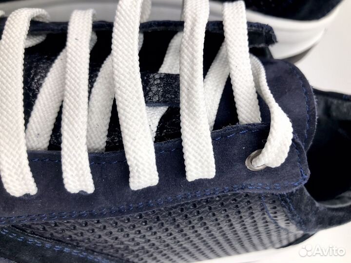 Кроссовки из Натуральной кожи Магелан