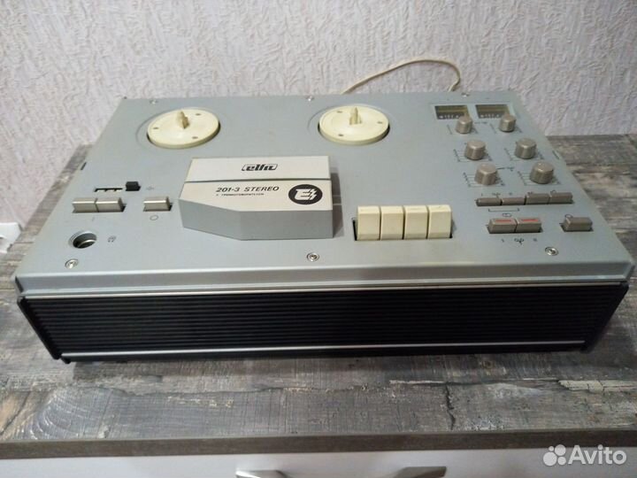 Катушечный магнитофон Эльфа 201-3