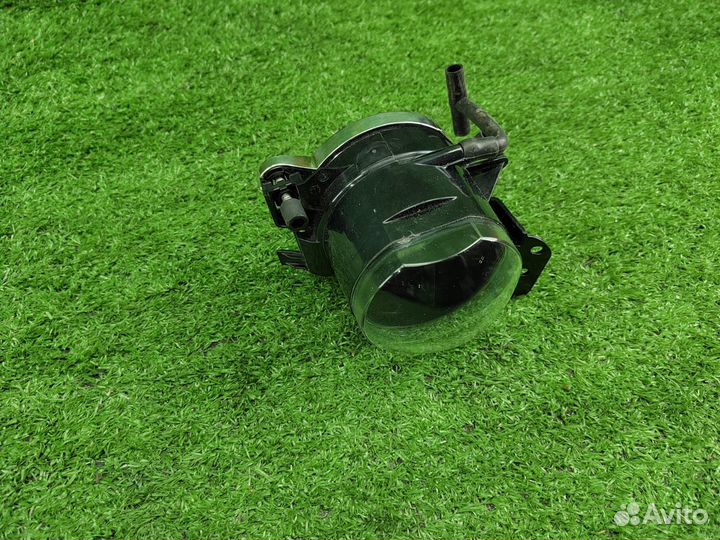 Фара противотуманная правая BMW 5 E60 E61 TYC