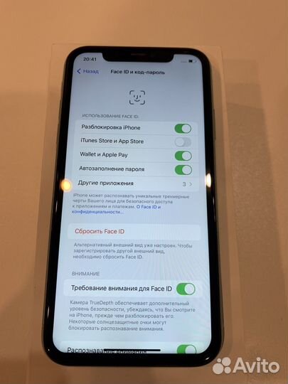 iPhone 11, 64 ГБ