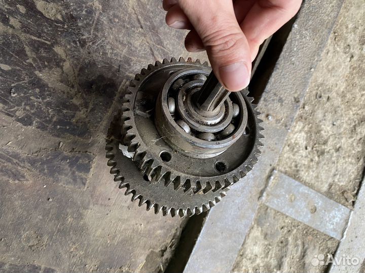 Вал на моторолер