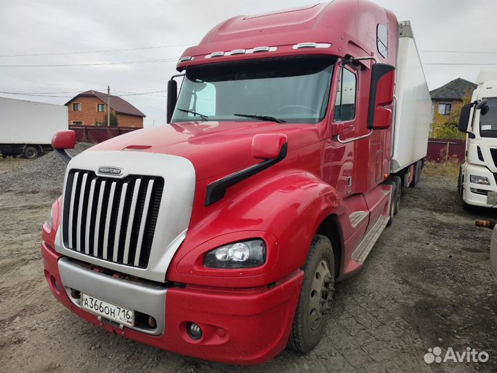 Freightliner Columbia с полуприцепом, 2003
