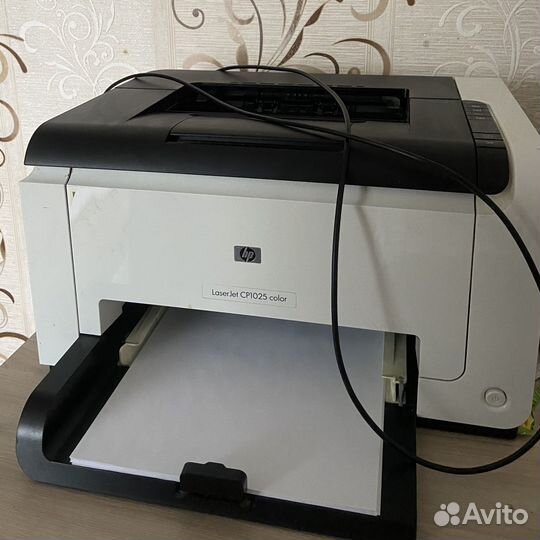 Принтер Hp laser jet CP1025 color