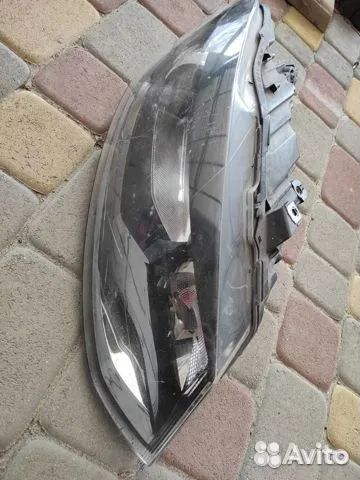 Фольксваген Поло фара правая 6R1941016E