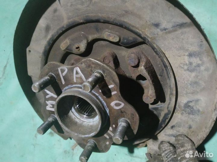 Кулак задний левый Nissan Murano Z50