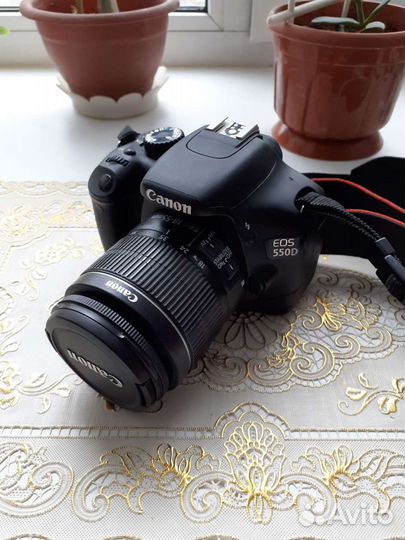 Зеркальный фотоаппарат canon 550d