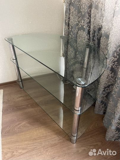 Стеклянная тумба под тв