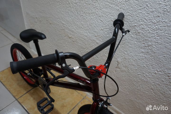 Велосипед BMX 18