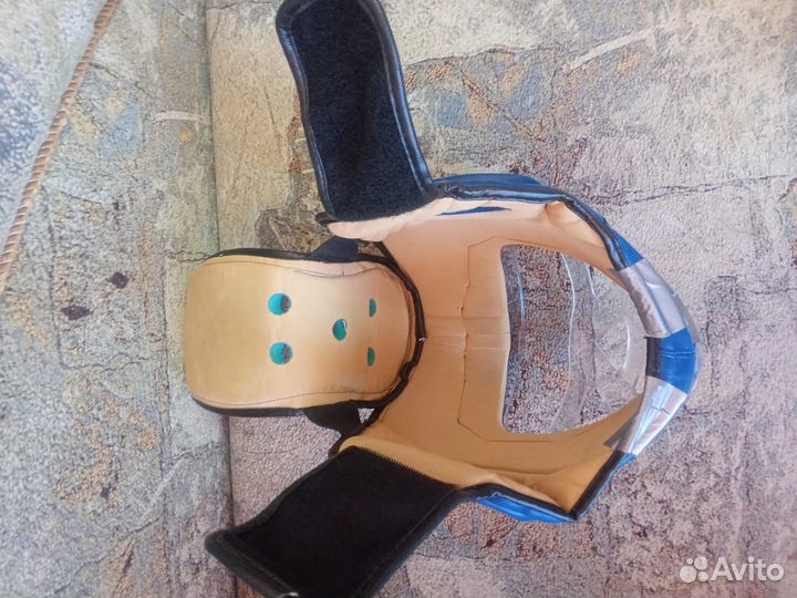 Шлем для единоборств кожаный