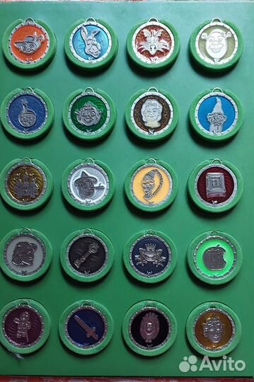 36 медальонов из журнала «Приключения Шрека»