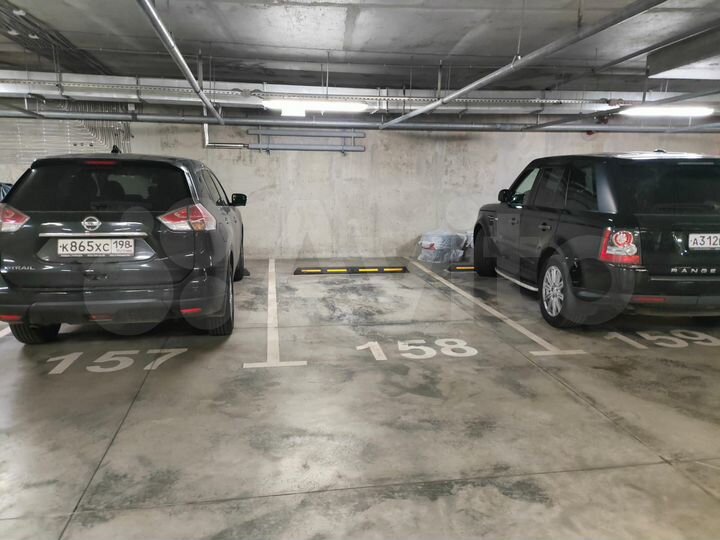 Машиноместо, 13 м²