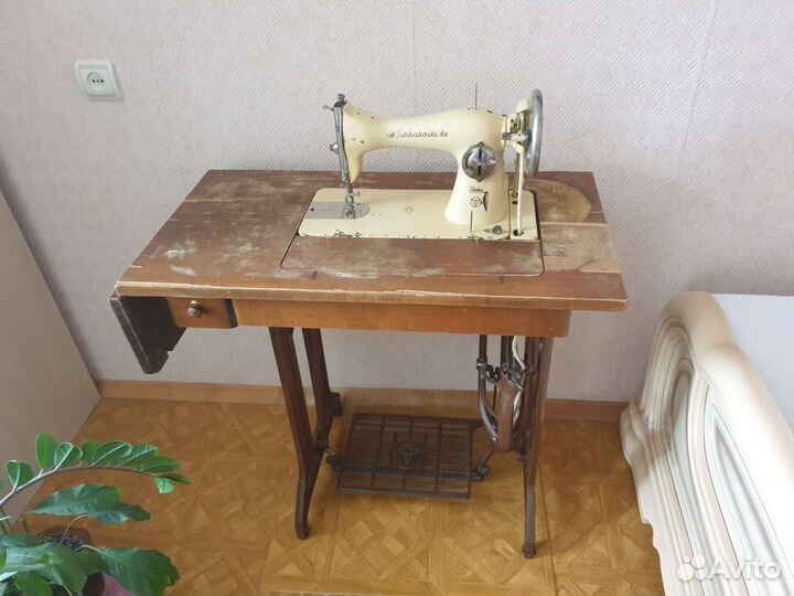Швейная машинка финская Тикка(антиквариат)