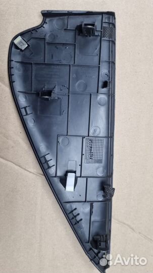 Накладка торпедо (торцевая ) левая KIA SP IV