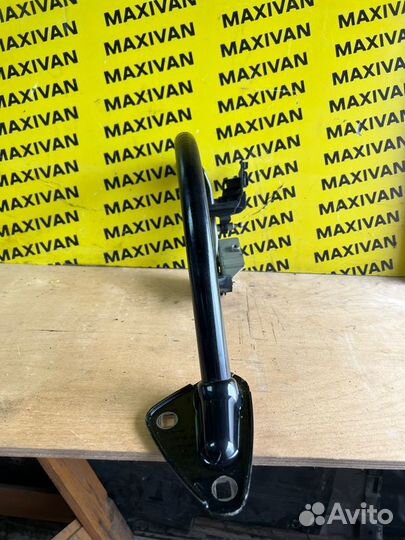 Петля крышки багажника задняя левая Volkswagen
