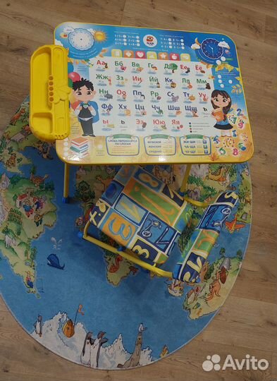 Детский стол и стул для школьника