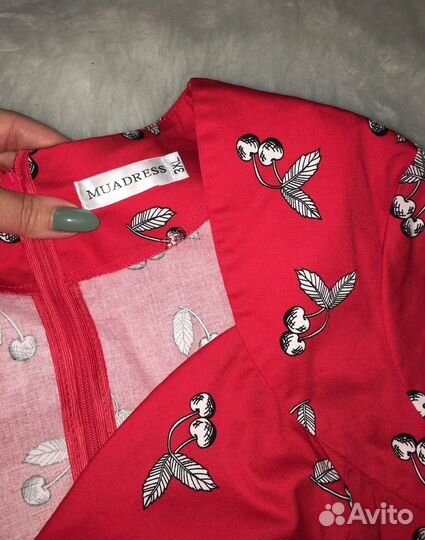 Платье 54(54/56), принт вишни. Не ношено.хлопок
