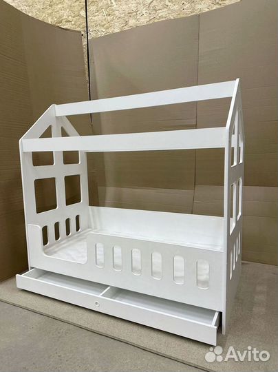 Кровать Домик для детей от 10 мес