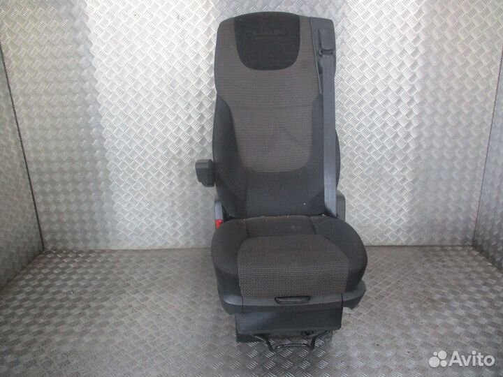 Сиденье левое DAF 1879252