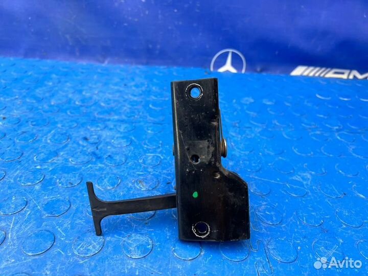 Замок капота Mercedes-Benz E300 W211 272.943 2007