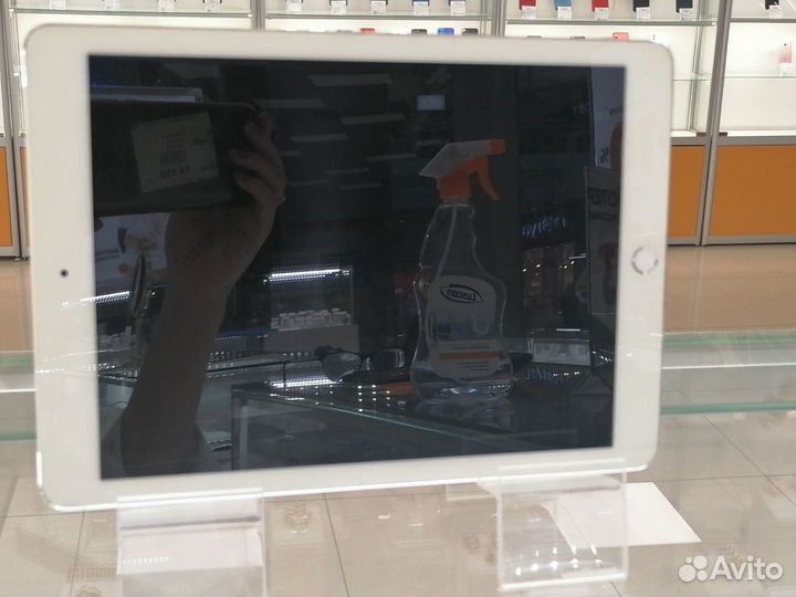 Планшет Apple iPad Air 2 128Gb (мол)