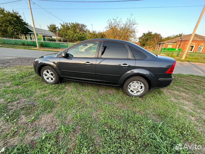 Ford Focus 1.8 МТ, 2006, 215 000 км