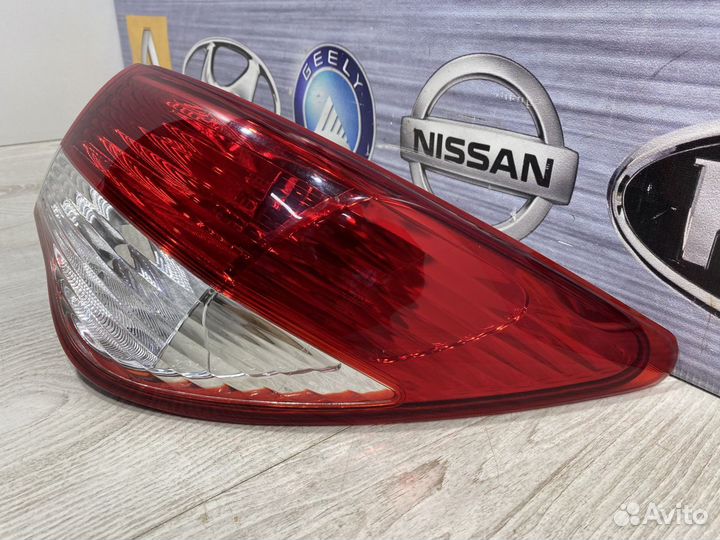 Фонарь задний Nissan almera G15 Прав