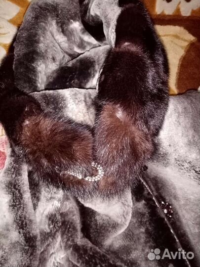 Шуба мутоновая с капюшоном