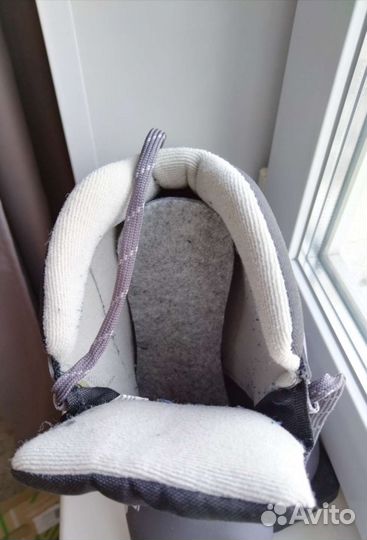 Лыжные ботинки