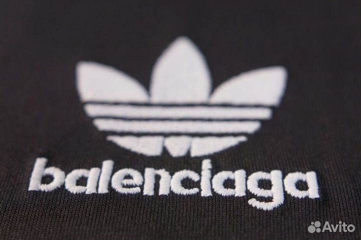 Balenciaga adidas футболка