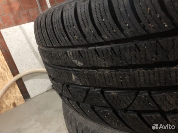 LingLong Green-Max Winter UHP 245/40 R19 98V