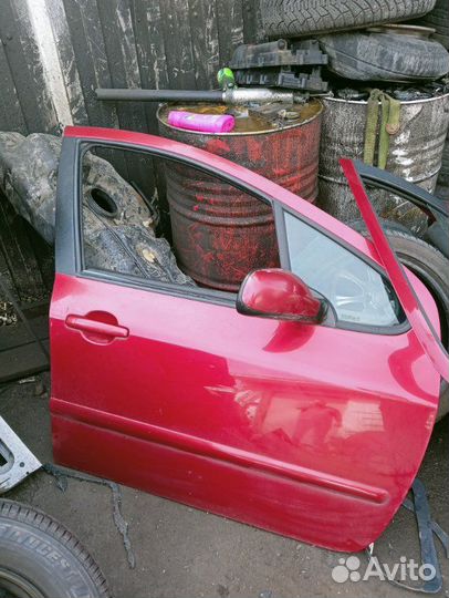 Дверь передняя правая Peugeot 307 NFU (TU5JP4)