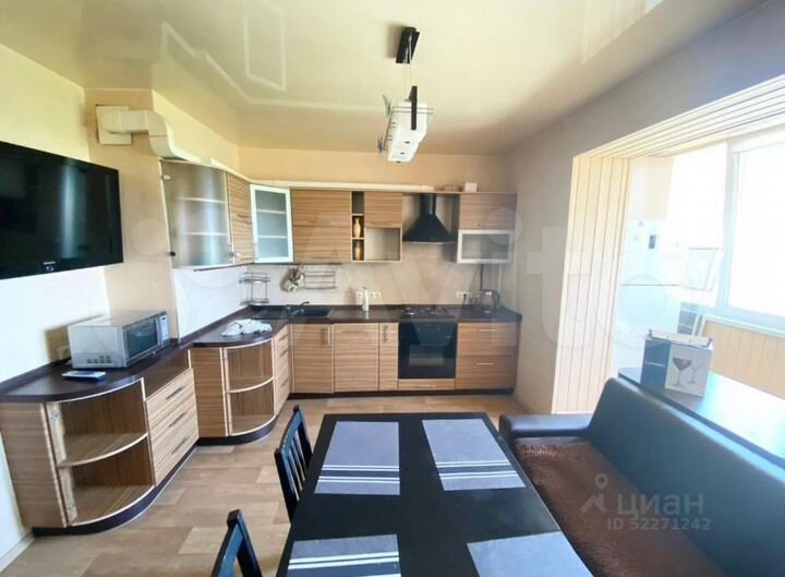 2-к. квартира, 70 м², 10/10 эт.