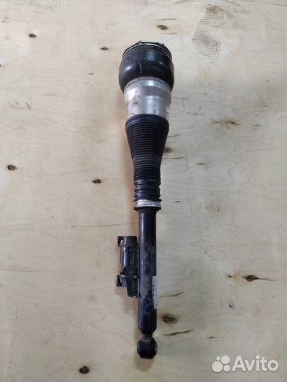 Амортизатор задний задний правый Mercedes-Benz